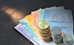 Ringgit ends lower against US dollar, major currencies as US Treasury yields rise