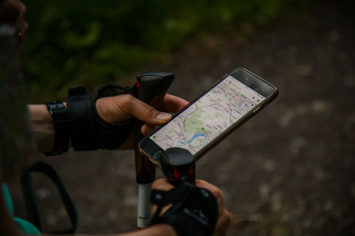Three teenagers used Google Maps for a hike. They were rescued 12 hours later