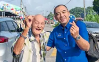Grandfather unites voters across state lines