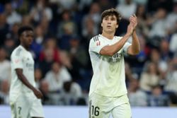 Soccer-Fulham sign striker Gonzalo from Real Madrid