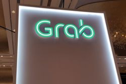 Singapore's Grab lifts 2026 revenue forecast on solid delivery, ride-hailing demand