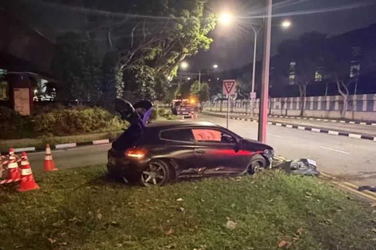 The victim’s vehicle collided with a lamp post at the junction of Woodlands Avenue 7 and Woodlands Avenue 10. - Photo: SINGAPORE POLICE FORCE