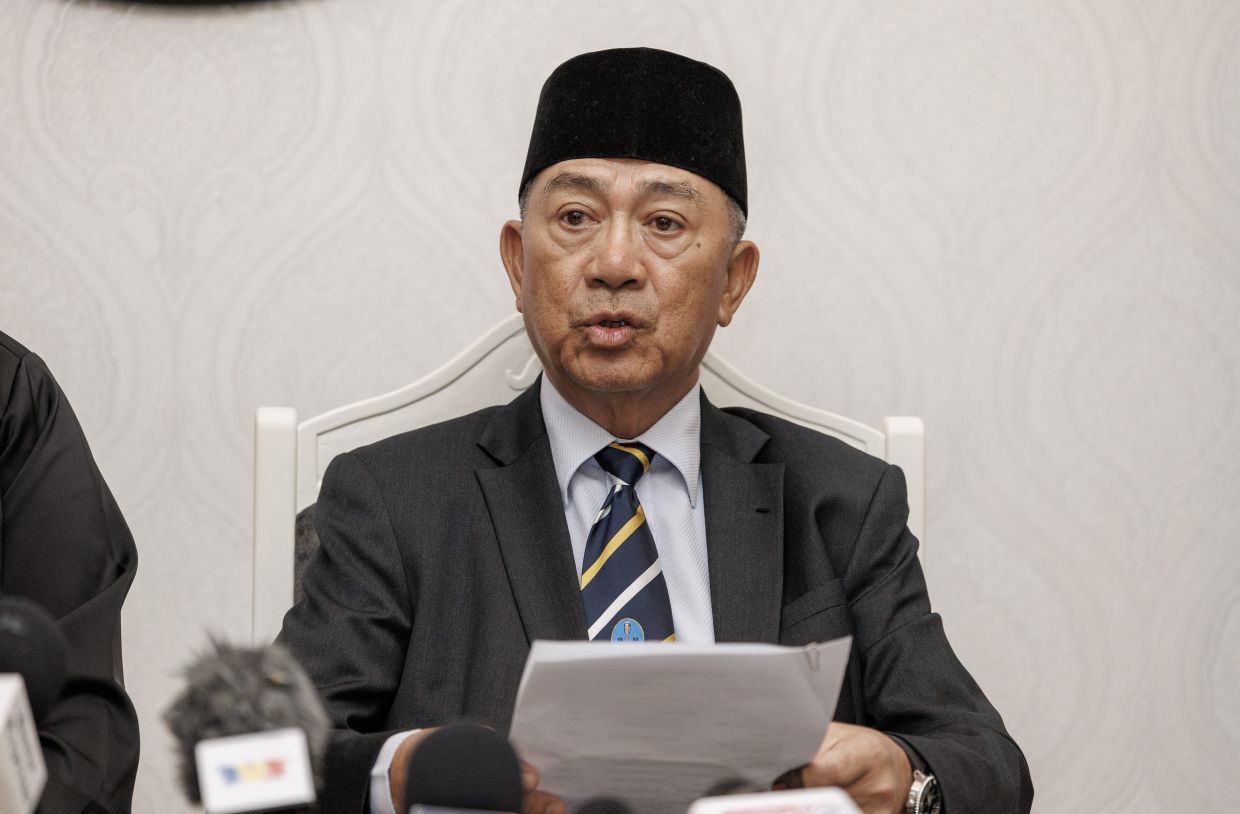 Sabah installs temporary Bailey bridge following Tanjung Lipat bridge closure