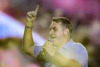 Brazilian presidential candidate Bolsonaro names surprise running mate