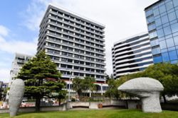 New Zealand unemployment climbs to decade-high of 5.6% in Q2