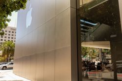 Apple gears up for September iPhone launch with retail employee lottery