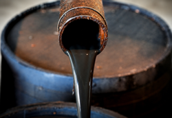 Oil extends declines as investors await outcome of US-Iran talks