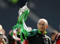 Soccer-Celtic manager O'Neill undergoes minor operation
