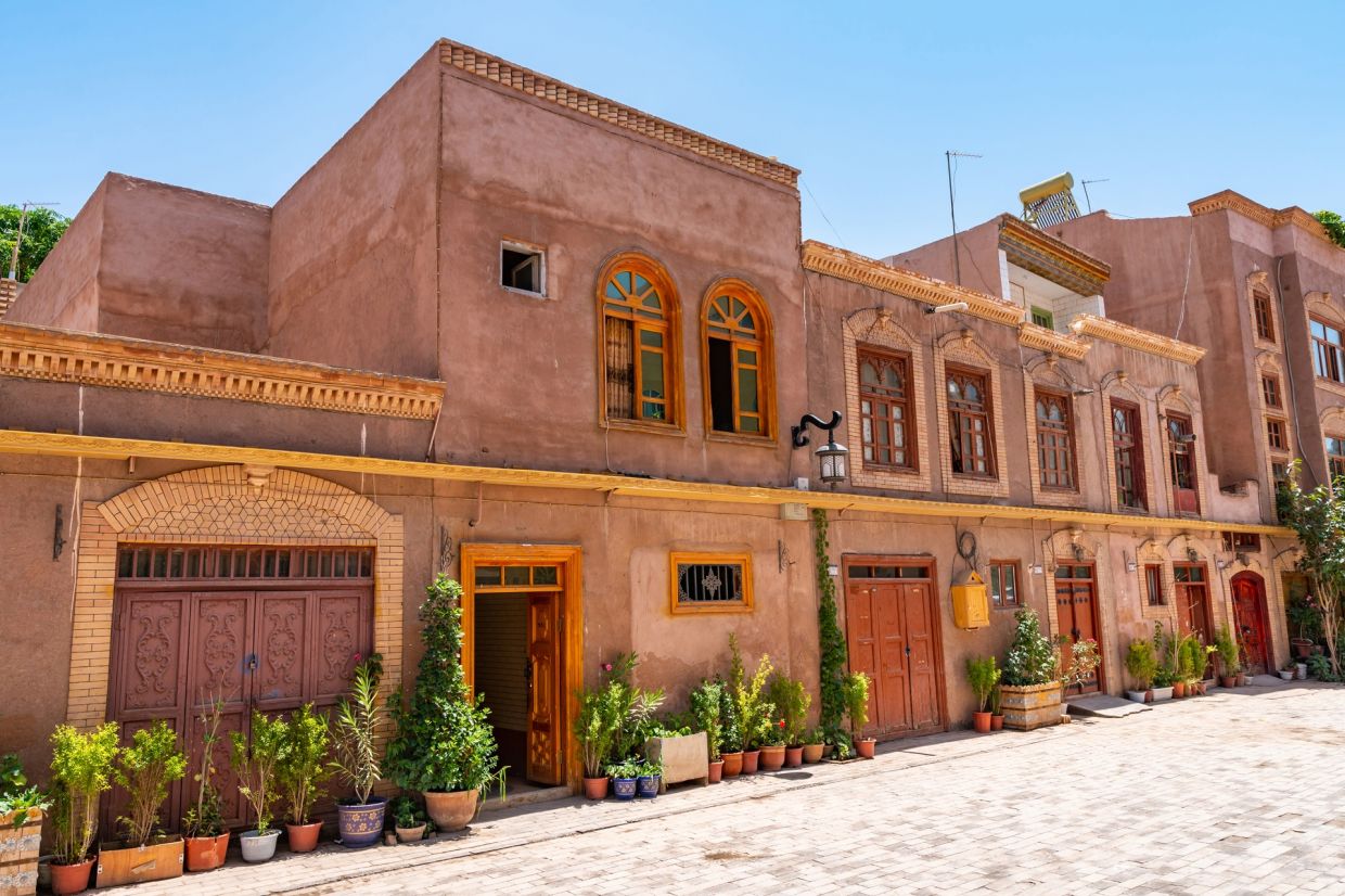 Southern Xinjiang’s Kashgar Old Town is one of China’s largest surviving Uyghur districts, with a history of over 2,000 years.