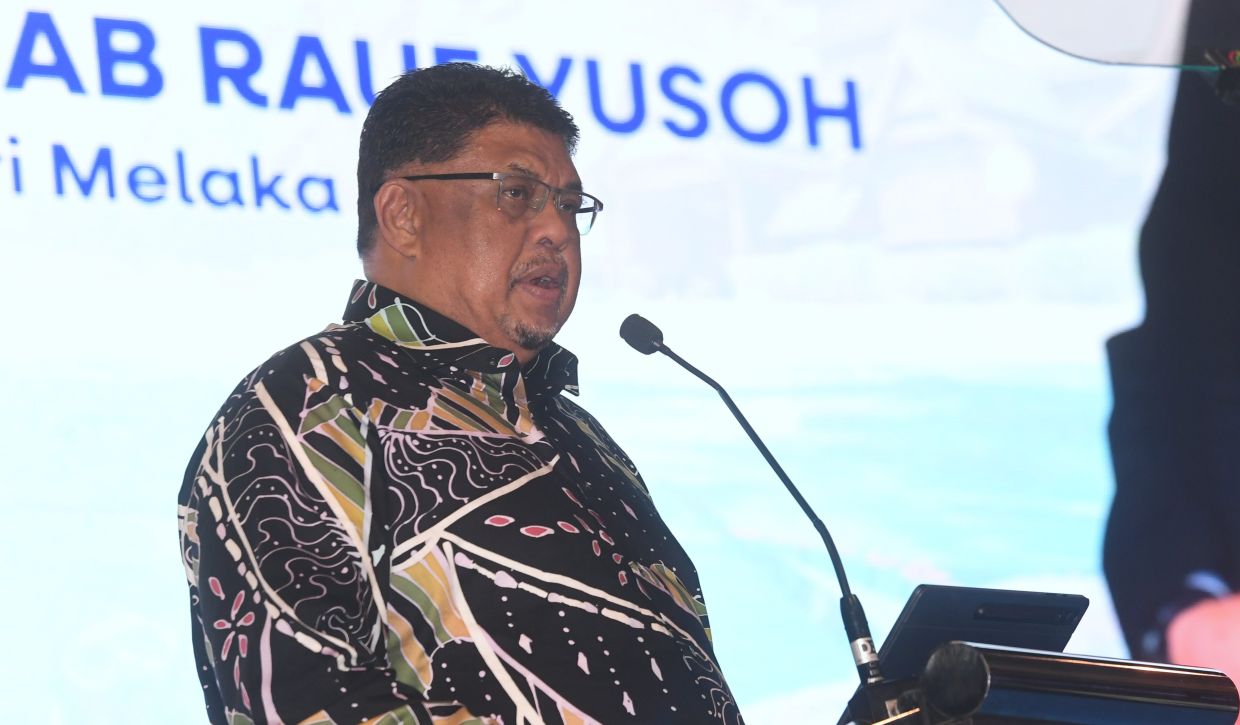 Professionalism by local authorities vital to protect Melaka's tourism image, says CM
