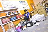 E-imports squeeze local traders