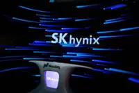 Analysis-Samsung, SK Hynix shareholders call for bigger payouts from AI cash mountain