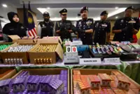 Cops seize almost RM13mil in illegal vapes, cigarettes in Selangor