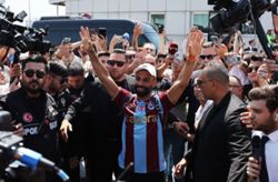 Soccer - Mohamed Salah signs two-year deal with Trabzonspor