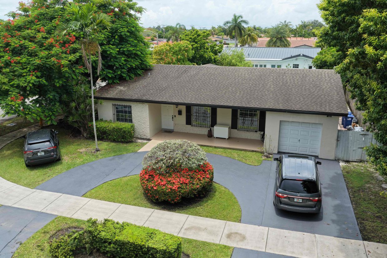 An aerial view of the home where Perez Hilton was found after he appeared to harm himself during a TikTok livestream in Westchester, Florida. Photo: AFP