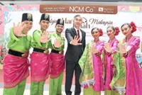 Auction carnival hits record sales