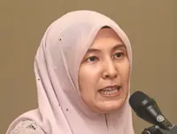 Nurul Izzah steps aside from PKR No.2 role for studies