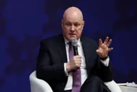 New Zealand's ruling coalition holds razor-thin majority in poll, new centrist party gains ground