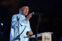 Anwar demands explanation from Felda on proposed sale of UK hotel at RM330mil loss