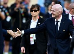 Soccer-Mexico, Argentina back Infantino as FIFA fight rages on