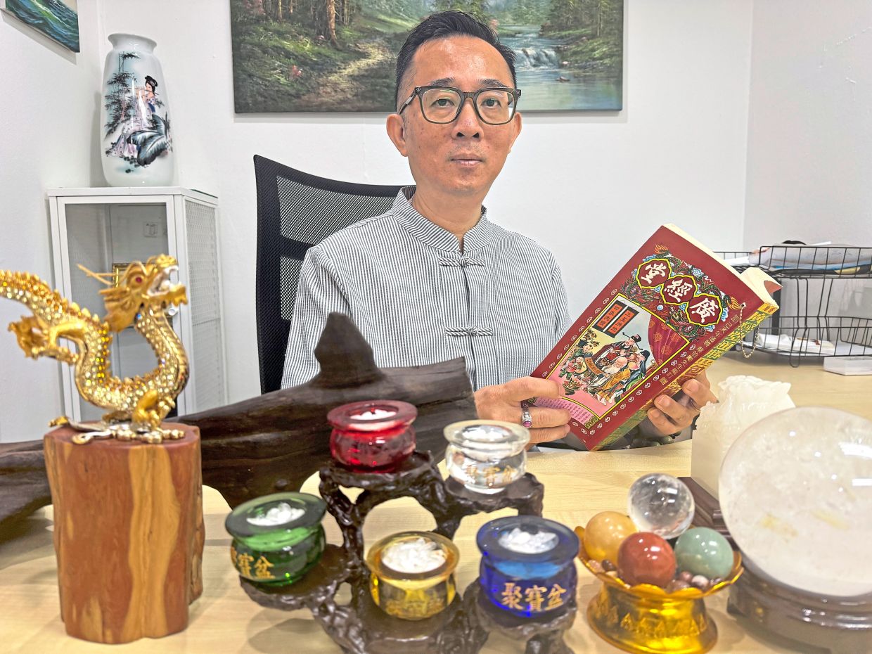 Liow says simplicity in the compo­sition of Chinese names is valued, particu­larly for children, to ensure they can write their names easily.