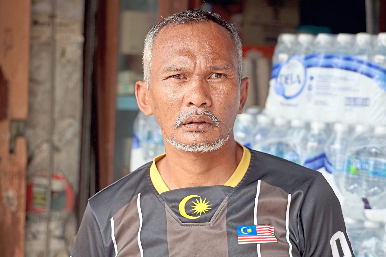 Saruni: Town comes alive during the Saturday morning market.