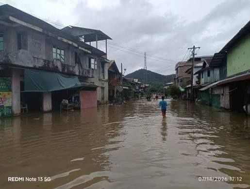 Über 40.000 Menschen von Überschwemmungen nach Dammbruch in Myanmars ...