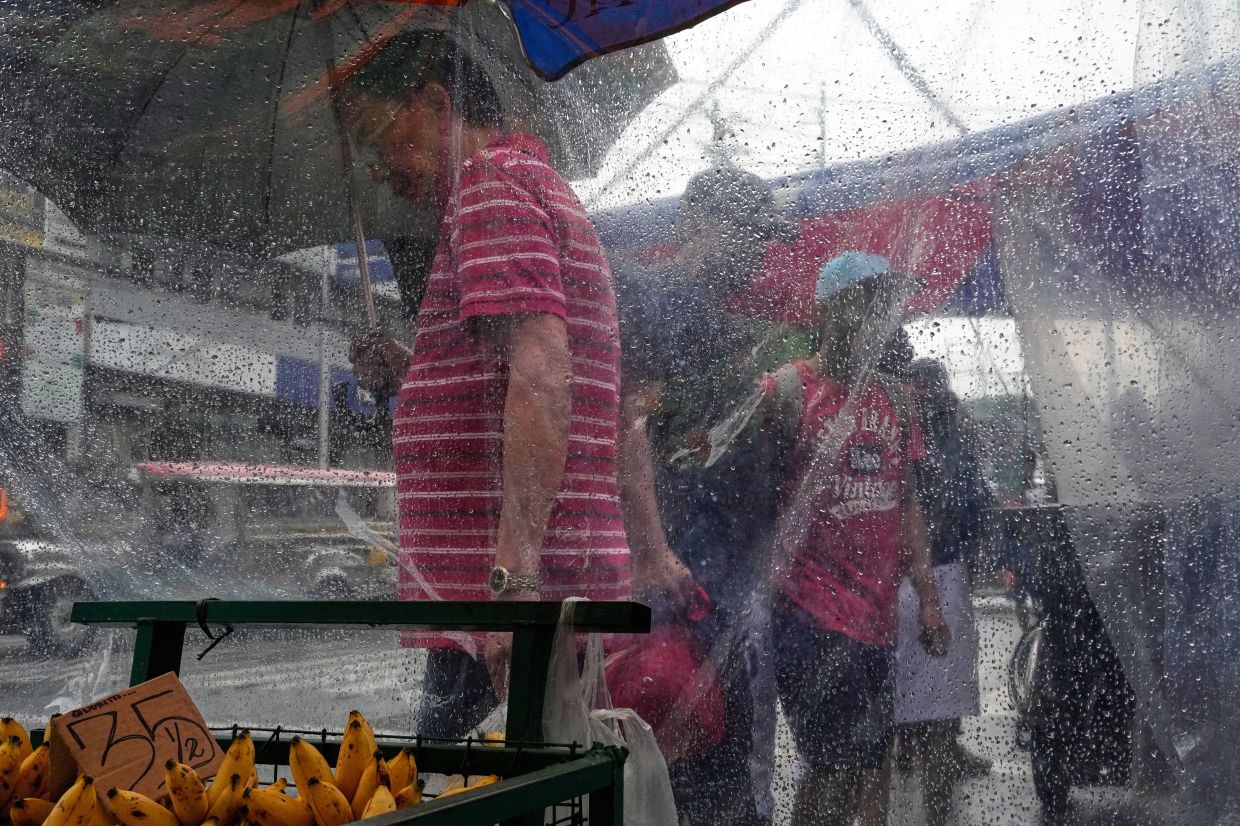 Over 380,000 residents affected by severe weather in Philippines