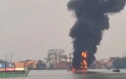 One dead after boat explosion on Vietnam river