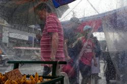 Over 380,000 residents affected by severe weather in Philippines
