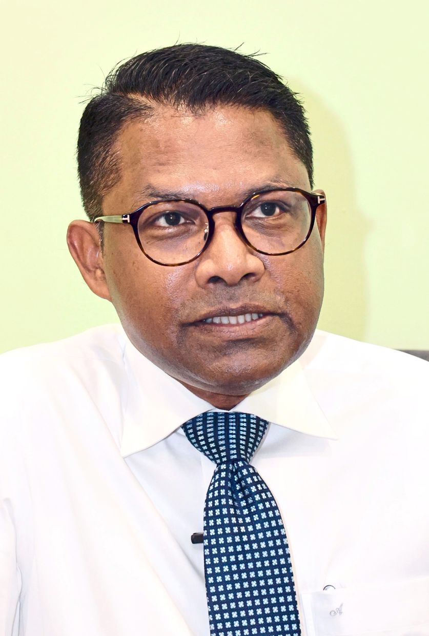 Prof Andrew says the minimum age requirement has the potential to result in significant benefits in terms of child mental health. — ART CHEN/The Star