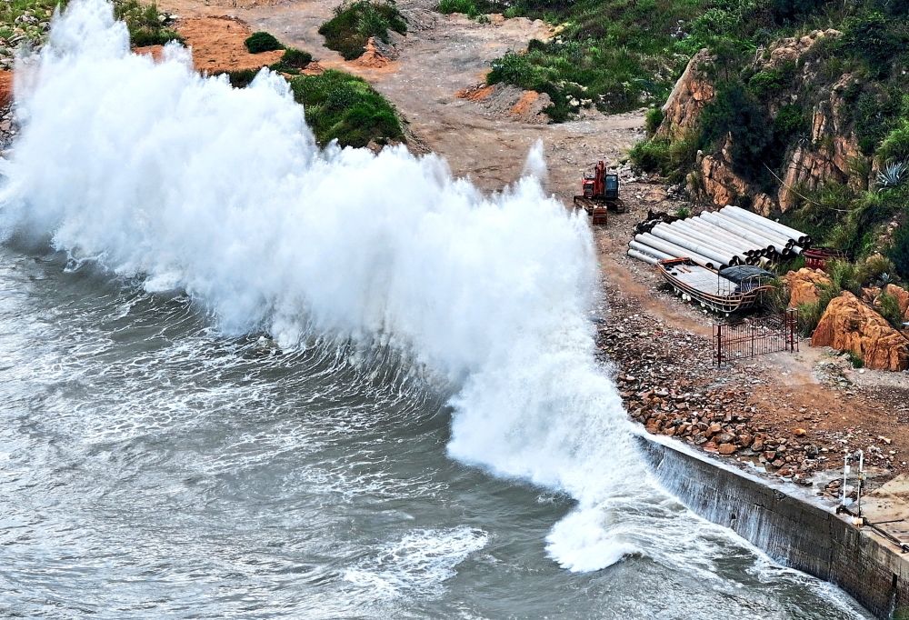 Typhoon Dolphin hits China's east coast, over 1 million evacuated