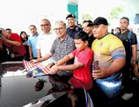 Free magnets make national pride a snap