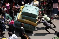 Analysis-Nigerians' cost of living pain deepens as election looms
