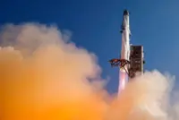 Retail investors sold SpaceX shares for first time on Friday
