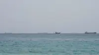 Oil rises 3% as Iran tempers hopes of Hormuz reopening