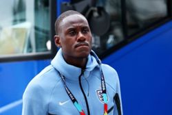 Soccer-England defender Chalobah joins Como from Chelsea