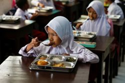 Education bill raises concerns over future funding of free meals