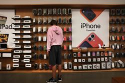 Apple and OpenAI escalate legal battle over devices