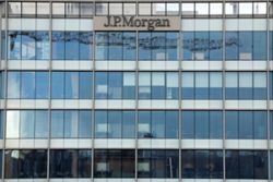 J.P. Morgan lifts 2026-end target for S&P 500 to 8,000 on AI, earnings strength