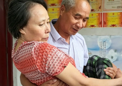 ‘Happiest person’: Man in China dedicates 25 years to caring for severely paraplegic wife