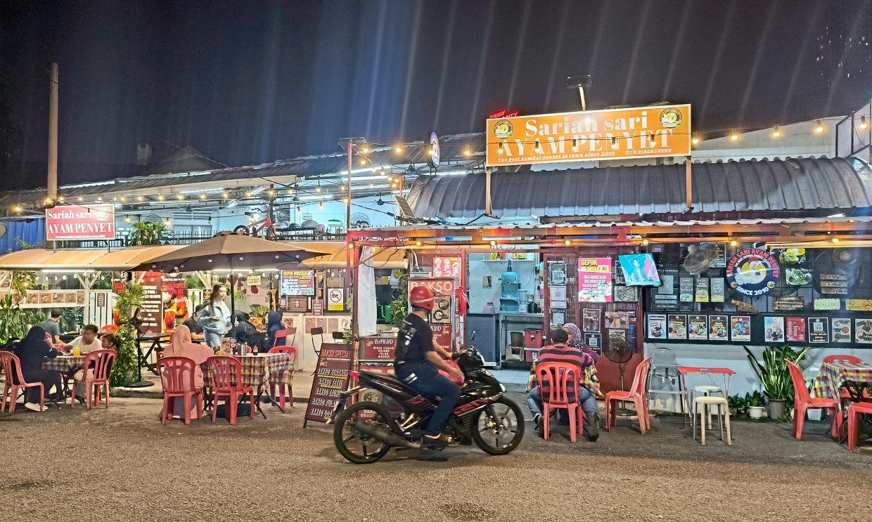 KL traders face upgrade limbo