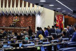 Anwar slams PN over Dewan Rakyat walkout
