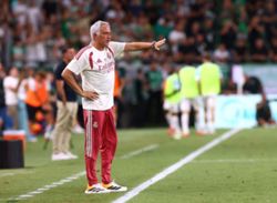 Soccer-Mourinho's return adds extra spice to LaLiga title race