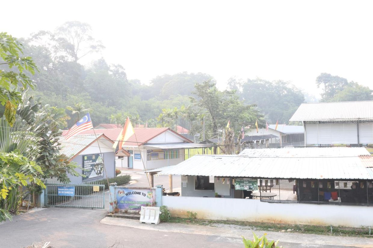Haze: 108 schools in Serian closed after API exceeds 200, says Deputy Premier