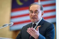 Anwar to Opposition: Focus on Tabung Haji, not me