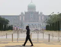Putrajaya, nine Sarawak areas record unhealthy air quality as of 10.15am