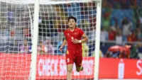 Vietnam's Nguyen Dinh Bac leads race for the top goalscorer award at the Asean Hyundai Cup