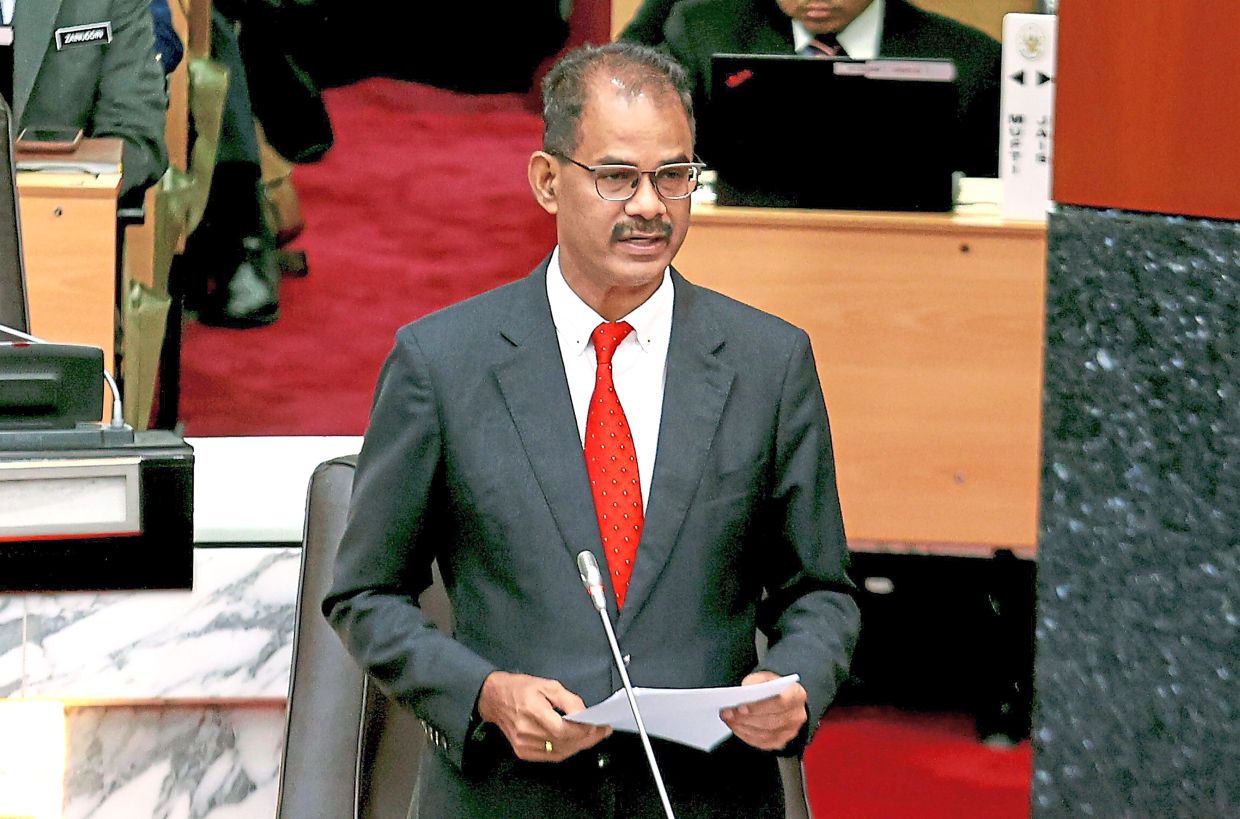 Papparaidu says 13.6% of Selangor GLCs are still evaluating feasibility of paying a living wage.