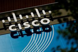Cisco forecasts annual revenue above estimates on sustained AI spending